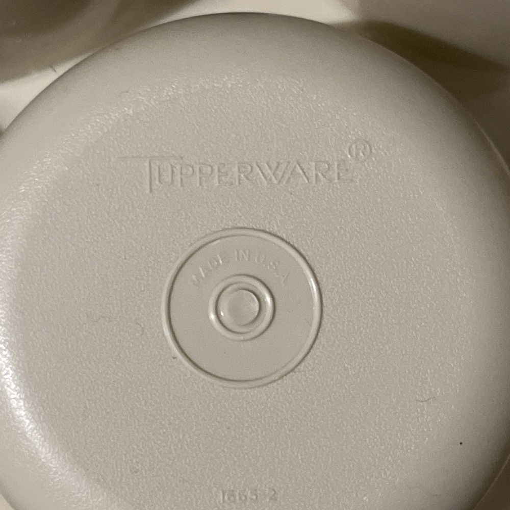 Tupperware Cream Divided Serving Platter - Picture 10 of 10